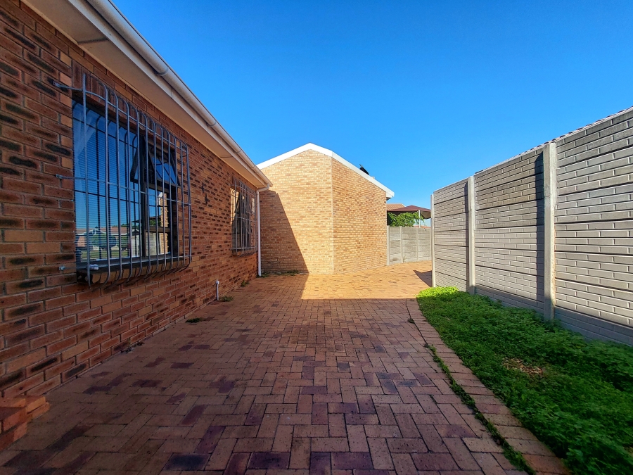 3 Bedroom Property for Sale in Protea Heights Western Cape